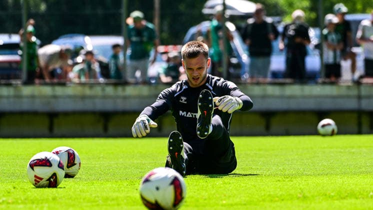 24.07.2026, AUT, Fußball, Herren, 1. Bundesliga, Trainingslager, Saison 2026 2027, Zell am Ziller, SV Werder Bremen Torwart Karl Hein (Werder Bremen, 1) Zell am Ziller Parkstadion Tirol Österreich *** July 24, 2026, Austria, Soccer, Men s, 1. Bundesliga, Training Camp, 2026–2027 Season, Zell am Ziller, SV Werder Bremen goalkeeper Karl Hein, Werder Bremen, 1 Zell am Ziller Parkstadion, Tyrol, Austria Copyright: xNordphotox xHafnerx