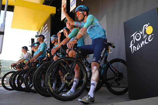 Tour de France 2026 Stage 19 ALPE D HUEZ, FRANCE - JULY 24 : Ballerini Davide (ITA) of XDS Astana Team during stage 19 of the 113rd edition of Tour de France an UCI World Tour 2.UWT cycling road race stage for Men Elite of 128 km with start in Gap and finish in Alpe d Huez on July 24, 2026 in Alpe d Huez, France, 24 07 2026 ( Motordriver Kurt Vandenborre - Alpe d Huez France  Copyright: xGvgx