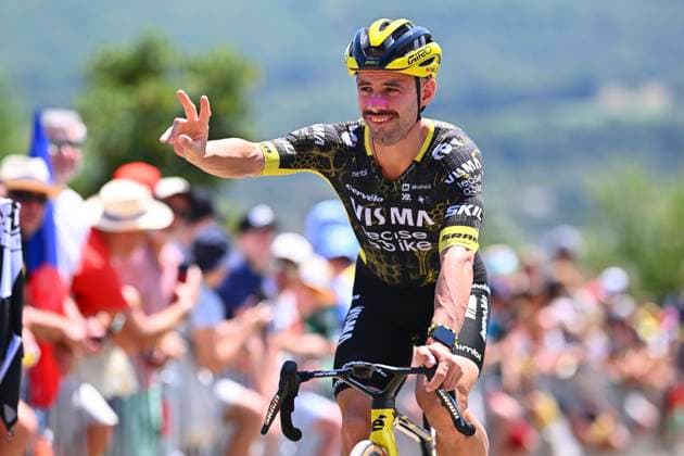 Tour de France 2026 Stage 19 ALPE D HUEZ, FRANCE - JULY 24 : Campenaerts Victor (BEL) of Team Visma Lease a Bike during stage 19 of the 113rd edition of Tour de France an UCI World Tour 2.UWT cycling road race stage for Men Elite of 128 km with start in Gap and finish in Alpe d Huez on July 24, 2026 in Alpe d Huez, France, 24 07 2026 ( Motordriver Kurt Vandenborre - Alpe d Huez France  Copyright: xGvgx