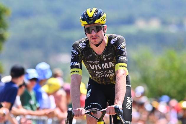 Tour de France 2026 Stage 19 ALPE D HUEZ, FRANCE - JULY 24 : rider of team Visma I Lease a Bike during stage 19 of the 113rd edition of Tour de France an UCI World Tour 2.UWT cycling road race stage for Men Elite of 128 km with start in Gap and finish in Alpe d Huez on July 24, 2026 in Alpe d Huez, France, 24 07 2026 ( Motordriver Kurt Vandenborre - Alpe d Huez France  Copyright: xGvgx