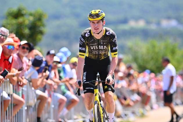 Tour de France 2026 Stage 19 ALPE D HUEZ, FRANCE - JULY 24 : rider of team Visma I Lease a Bike during stage 19 of the 113rd edition of Tour de France an UCI World Tour 2.UWT cycling road race stage for Men Elite of 128 km with start in Gap and finish in Alpe d Huez on July 24, 2026 in Alpe d Huez, France, 24 07 2026 ( Motordriver Kurt Vandenborre - Alpe d Huez France  Copyright: xGvgx