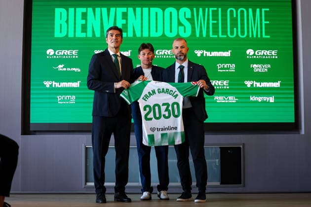 ESP: Presentation Facundo Bernal, Fran Garcia and Diego Conde as new Real Betis players. Fran Garcia poses for photo during his presentation as a new player of Real Betis at Luis del Sol complex on July 24, 2026 in Sevilla, Spain. Sevilla Spain Soccer *** ESP Presentation: Facundo Bernal, Fran Garcia, and Diego Conde as new Real Betis players. Fran Garcia poses for a photo during his presentation as a new Real Betis player at the Luis del Sol sports complex on July 24, 2026, in Seville, Spain. Seville, Spain. Soccer Copyright: xRafaelxRomanx xAgenciaxLOFx