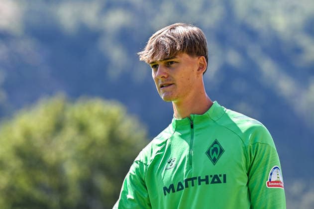 24.07.2026, AUT, Fußball, Herren, 1. Bundesliga, Trainingslager, Saison 2026 2027, Zell am Ziller, SV Werder Bremen Mats Heitmann (Werder Bremen, 36) Zell am Ziller Parkstadion Tirol Österreich *** July 24, 2026, Austria, Soccer, Men s, 1. Bundesliga, Training Camp, 2026–2027 Season, Zell am Ziller, SV Werder Bremen, Mats Heitmann, Werder Bremen, 36, Zell am Ziller Parkstadion, Tyrol, Austria Copyright: xNordphotox xHafnerx