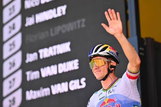 Tour de France 2026 Stage 19 ALPE D HUEZ, FRANCE - JULY 24 : Evenepoel Remco (BEL) of Red Bull - BORA - Hansgrohe during stage 19 of the 113rd edition of Tour de France an UCI World Tour 2.UWT cycling road race stage for Men Elite of 128 km with start in Gap and finish in Alpe d Huez on July 24, 2026 in Alpe d Huez, France, 24 07 2026 ( Motordriver Kurt Vandenborre - Alpe d Huez France  Copyright: xGvgx
