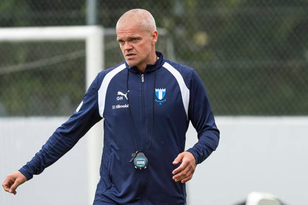 260724 Huvudtränare Gaute Helstrup under en träning med Malmö FF den 24 juli 2026 i Malmö. *** 260724 Head Coach Gaute Helstrup during a training session with Malmö FF on July 24, 2026, in Malmö  Copyright: CHRISTIANxÖRNBERG BB260724CO050