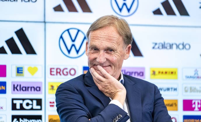 24.07.2026, xfux, Fussball DFB Deutsche Fussball Nationalmannschaft - Pressekonferenz zur Vorstellung von Juergen Jürgen Klopp als Trainer Bundestrainer, v.l. Hans-Joachim Aki Watzke (1. Vizepräsident Vizepraesident des Deutschen Fussball Bund DFB) Frankfurt am Main *** July 24, 2026, xfux, Soccer DFB German National Soccer Team Press conference to introduce Jürgen Klopp as head coach, from left: Hans Joachim Aki Watzke, 1st Vice President of the German Soccer Association (DFB), Frankfurt am Main