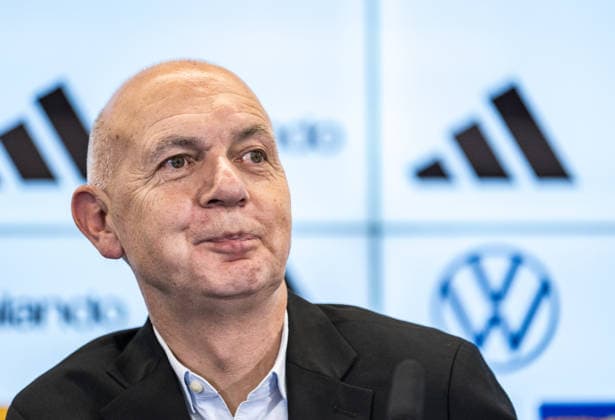24.07.2026, xfux, Fussball DFB Deutsche Fussball Nationalmannschaft - Pressekonferenz zur Vorstellung von Juergen Jürgen Klopp als Trainer Bundestrainer, v.l. Praesident Präsident Bernd Neuendorf (Deutscher Fussball-Bund DFB) Frankfurt am Main *** July 24, 2026, xfux, Soccer: DFB German National Soccer Team press conference to introduce Jürgen Klopp as head coach; from left: President Bernd Neuendorf of the German Soccer Federation (DFB), Frankfurt am Main