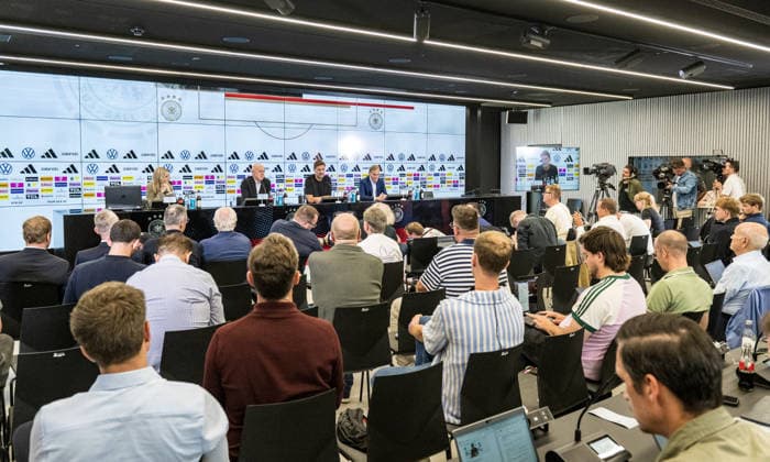 24.07.2026, xfux, Fussball DFB Deutsche Fussball Nationalmannschaft - Pressekonferenz zur Vorstellung von Juergen Jürgen Klopp als Trainer Bundestrainer, v.l. Franziska Wülle Wuelle (Pressesprecherin Deutsche Fussball Nationalmannschaft DFB), Praesident Präsident Bernd Neuendorf (Deutscher Fussball-Bund DFB), Trainer Juergen Jürgen Nobert Klopp (Deutsche Fussball Nationalmannschaft DFB), Hans-Joachim Aki Watzke (1. Vizepräsident Vizepraesident des Deutschen Fussball Bund DFB) Frankfurt am Main *** July 24, 2026, xfux, Soccer DFB German National Soccer Team Press conference to introduce Juergen Jürgen Klopp as head coach of the German national team, from left: Franziska Wülle Wuelle, press spokesperson for the German National Soccer Team (DFB), President Bernd Neuendorf of the German Football Association (DFB), Head Coach Jürgen Norbert Klopp of the German National Soccer Team (DFB), Hans Joachim Aki Watzke, First Vice President of the German Football Association (DFB), Frankfurt am Main