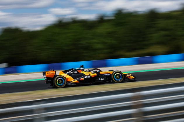 F1 - HUNGARIAN GRAND PRIX 2026 81 PIASTRI Oscar (aus), McLaren F1 Team MCL40, action during the Formula 1 Hungarian Grand Prix 2026, 11th round of the 2026 Formula One World Championship, WM, Weltmeisterschaft from July 24 to 26, 2026 on the Hungaroring, in Mogyorod near Budapest, Hungary -  Copyright: xXavixBonillax