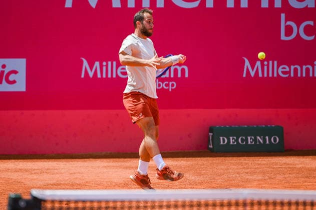 July 24, 2026, Lisbon, Lisbon, Portugal: HUGO GASTON in action during the Quarter-finals at the Millennium Estoril Open ATP, Tennis Herren tennis tournament at Clube de Tenis do Estoril. Lisbon Portugal - ZUMAr238 20260724_zip_r238_010 Copyright: xRicardoxRochax