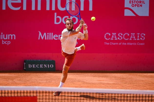 July 24, 2026, Lisbon, Lisbon, Portugal: HUGO GASTON in action during the Quarter-finals at the Millennium Estoril Open ATP, Tennis Herren tennis tournament at Clube de Tenis do Estoril. Lisbon Portugal - ZUMAr238 20260724_zip_r238_018 Copyright: xRicardoxRochax