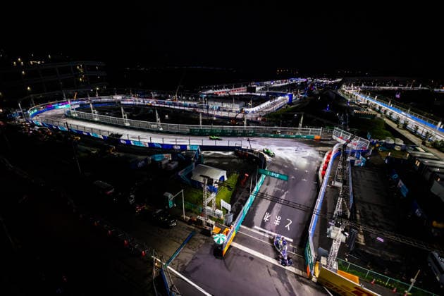 2026 FORMULA E TOKYO ePRIX 27 DENNIS Jake (gbr), Andretti Formula E, Porsche 99X Electric, action during the Tokyo ePrix, 14th and 15th round of the 2025-26 ABB FIA Formula E World Championship, WM, Weltmeisterschaft on the Tokyo Street Circuit from July 24 to 26, 2026 in Tokyo, Japan - TokyoJapan  Copyright: xBastienxRouxx