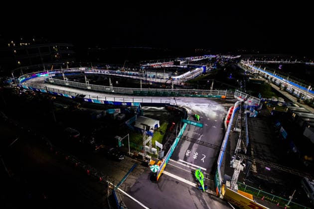 2026 FORMULA E TOKYO ePRIX 16 BUEMI SÃ bastien (swi), Envision Racing, Jaguar I-Type 7, action during the Tokyo ePrix, 14th and 15th round of the 2025-26 ABB FIA Formula E World Championship, WM, Weltmeisterschaft on the Tokyo Street Circuit from July 24 to 26, 2026 in Tokyo, Japan - TokyoJapan  Copyright: xBastienxRouxx