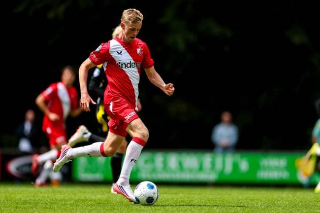 EPE , 24-07-2026 , Sportpark Ericaweg , season 2026 2027 , Dutch pre-season football , friendly match between SC Cambuur and FC Utrecht , picture shows FC Utrecht player Guus Offerhaus dribbles with the ball Cambuur - Utrecht  x205178133x Copyright: