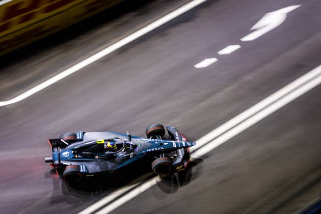 2026 FORMULA E TOKYO ePRIX 01 ROWLAND Oliver (gbr), Nissan Formula E Team, Nissan e-4ORCE 05, action during the Tokyo ePrix, 14th and 15th round of the 2025-26 ABB FIA Formula E World Championship, WM, Weltmeisterschaft on the Tokyo Street Circuit from July 24 to 26, 2026 in Tokyo, Japan - TokyoJapan  Copyright: xBastienxRouxx