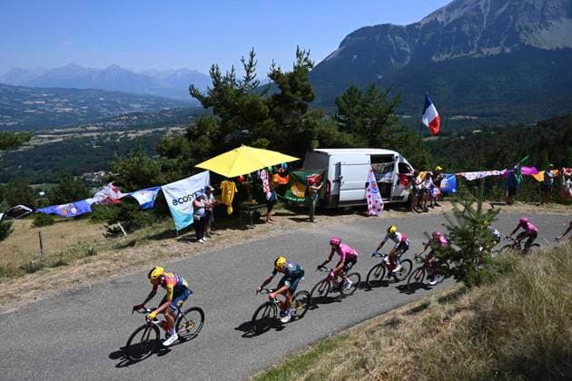 Tour de France 2026 Stage 19 ALPE D HUEZ, FRANCE - JULY 24 : Gee-West Derek (CAN) of Lidl - Trek, Pedersen Mads (DEN) of Lidl - Trek during stage 19 of the 113rd edition of Tour de France an UCI World Tour 2.UWT cycling road race stage for Men Elite of 128 km with start in Gap and finish in Alpe d Huez on July 24, 2026 in Alpe d Huez, France, 24 07 2026 ( Motordriver Kurt Vandenborre - Alpe d Huez France  Copyright: xGvgx