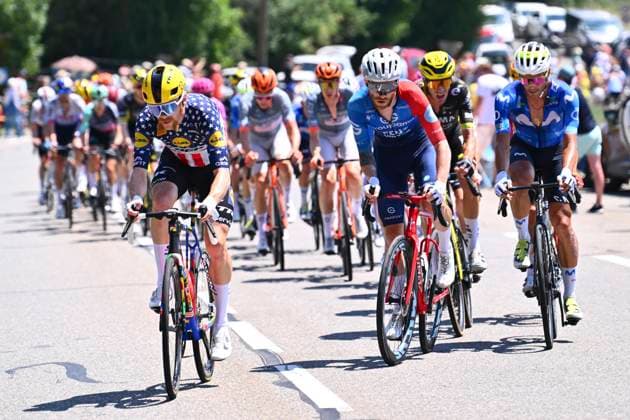 Tour de France 2026 Stage 19 ALPE D HUEZ, FRANCE - JULY 24 : Simmons Quinn (USA) of Lidl - Trek during stage 19 of the 113rd edition of Tour de France an UCI World Tour 2.UWT cycling road race stage for Men Elite of 128 km with start in Gap and finish in Alpe d Huez on July 24, 2026 in Alpe d Huez, France, 24 07 2026 ( Motordriver Kurt Vandenborre - Alpe d Huez France  Copyright: xGvgx