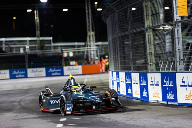 2026 FORMULA E TOKYO ePRIX 01 ROWLAND Oliver (gbr), Nissan Formula E Team, Nissan e-4ORCE 05, action during the Tokyo ePrix, 14th and 15th round of the 2025-26 ABB FIA Formula E World Championship, WM, Weltmeisterschaft on the Tokyo Street Circuit from July 24 to 26, 2026 in Tokyo, Japan - TokyoJapan  Copyright: xDamienxDoumerguex