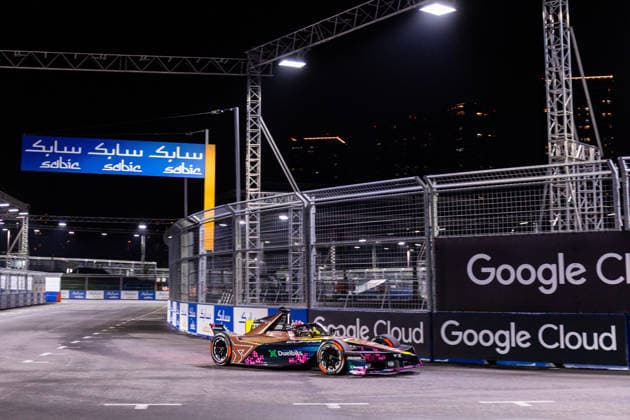 2026 FORMULA E TOKYO ePRIX 33 TICKTUM Dan (gbr), Cupra Kiro, Porsche 99X Electric WCG3, action during the Tokyo ePrix, 14th and 15th round of the 2025-26 ABB FIA Formula E World Championship, WM, Weltmeisterschaft on the Tokyo Street Circuit from July 24 to 26, 2026 in Tokyo, Japan - TokyoJapan  Copyright: xDamienxDoumerguex
