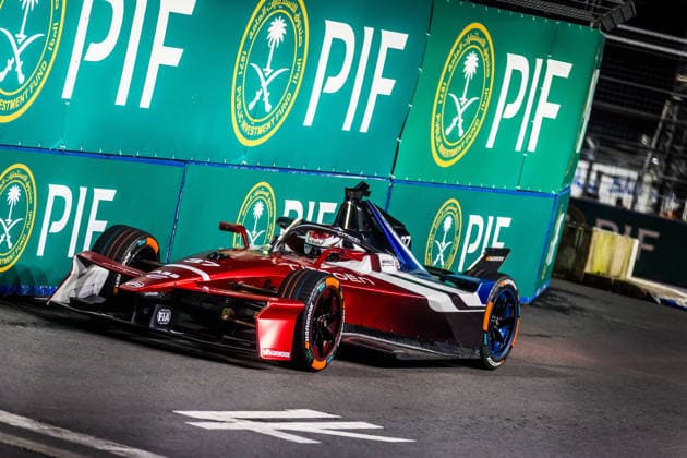 2026 FORMULA E TOKYO ePRIX 37 CASSIDY Nick (nzl), CitroÃ«n Racing Formula E Team, CitroÃ«n, action during the Tokyo ePrix, 14th and 15th round of the 2025-26 ABB FIA Formula E World Championship, WM, Weltmeisterschaft on the Tokyo Street Circuit from July 24 to 26, 2026 in Tokyo, Japan - TokyoJapan  Copyright: xBastienxRouxx