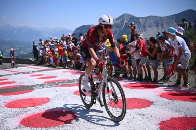 Tour de France 2026 Stage 19 ALPE D HUEZ, FRANCE - JULY 24 : Artz Huub (NED) of Lotto - Intermarche during stage 19 of the 113rd edition of Tour de France an UCI World Tour 2.UWT cycling road race stage for Men Elite of 128 km with start in Gap and finish in Alpe d Huez on July 24, 2026 in Alpe d Huez, France, 24 07 2026 ( Motordriver Kurt Vandenborre - Alpe d Huez France  Copyright: xGvgx