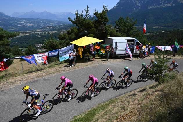 Tour de France 2026 Stage 19 ALPE D HUEZ, FRANCE - JULY 24 : illustration picture of the riders during stage 19 of the 113rd edition of Tour de France an UCI World Tour 2.UWT cycling road race stage for Men Elite of 128 km with start in Gap and finish in Alpe d Huez on July 24, 2026 in Alpe d Huez, France, 24 07 2026 ( Motordriver Kurt Vandenborre - Alpe d Huez France  Copyright: xGvgx