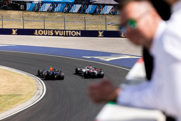 Formula 1 AWS Hungarian Grand Prix 2026 Maxime Le Juste OVERTAKE MAXPPP - Budapest 24 07 2026 06 HADJAR Isack (fra), Oracle Red Bull Racing and 31 OCON Esteban (fra), TGR Haas F1 Team, action at the Formula 1 AWS Hungarian Grand Prix 2026, the 11th round of the 2026 FIA Formula 1 World Championship, WM, Weltmeisterschaft at the Hungaroring in Budapest, Hungary, from 23 to 26 July 2026 Budapest Hungaroring Hungary  Copyright: xOVERTAKE MAXPPPxMaximexLexJustex OVT202607248317 OVT202607248317