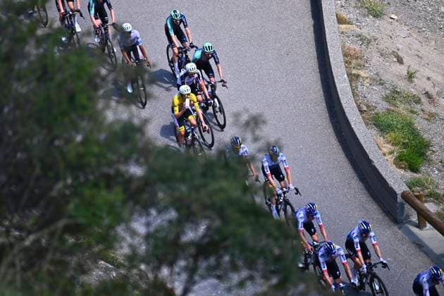 Tour de France 2026 Stage 19 ALPE D HUEZ, FRANCE - JULY 24 : Pogacar Tadej (SLO) of UAE Team Emirates - XRG, Evenepoel Remco (BEL) of Red Bull - BORA - Hansgrohe during stage 19 of the 113rd edition of Tour de France an UCI World Tour 2.UWT cycling road race stage for Men Elite of 128 km with start in Gap and finish in Alpe d Huez on July 24, 2026 in Alpe d Huez, France, 24 07 2026 ( Motordriver Kurt Vandenborre - Alpe d Huez France  Copyright: xGvgx