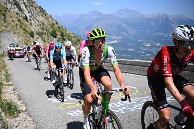 Tour de France 2026 Stage 19 ALPE D HUEZ, FRANCE - JULY 24 : rider of team Caja Rural - Seguros RGA during stage 19 of the 113rd edition of Tour de France an UCI World Tour 2.UWT cycling road race stage for Men Elite of 128 km with start in Gap and finish in Alpe d Huez on July 24, 2026 in Alpe d Huez, France, 24 07 2026 ( Motordriver Kurt Vandenborre - Alpe d Huez France  Copyright: xGvgx
