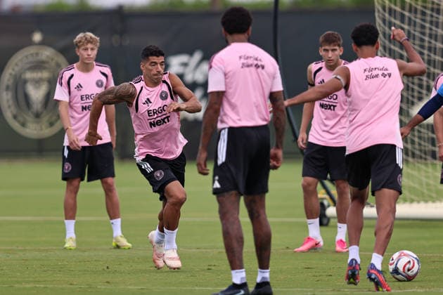 FORT LAUDERDALE, FL - JULY 24: Luis Suarez (9)(L) of Inter Miami CF is seen during an Inter Miami Training Session at Florida Blue Training Center on July 24, 2026 in Fort Lauderdale, Florida. (Photo by Chris Arjoon Icon Sportswire) SOCCER: JULY 24 Inter Miami CF Training EDITORIAL USE ONLY Icon26072400000004