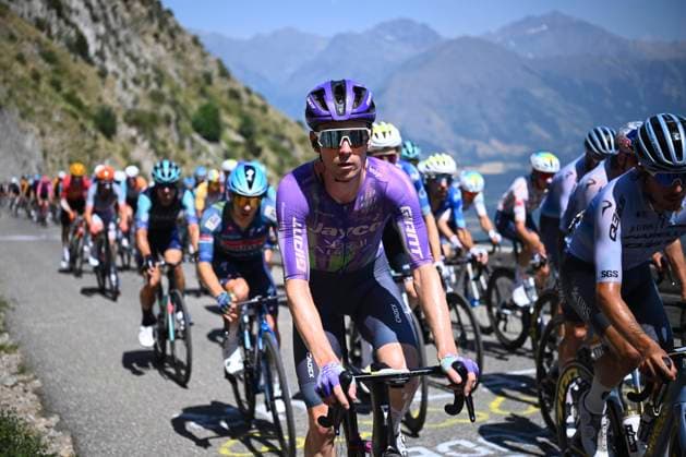 Tour de France 2026 Stage 19 ALPE D HUEZ, FRANCE - JULY 24 : rider of team Jayco AlUla during stage 19 of the 113rd edition of Tour de France an UCI World Tour 2.UWT cycling road race stage for Men Elite of 128 km with start in Gap and finish in Alpe d Huez on July 24, 2026 in Alpe d Huez, France, 24 07 2026 ( Motordriver Kurt Vandenborre - Alpe d Huez France  Copyright: xGvgx
