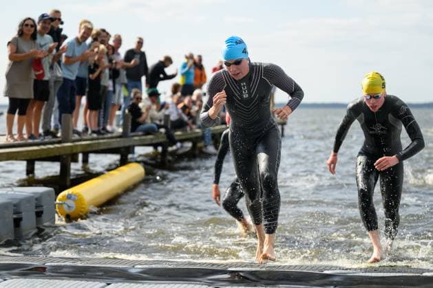 DTU Deutsche Meisterschaften Mixed Relay im Rahmen von Die Finals Hannover Laura Lindemann (Triathlon Potsdam) wechselt vom Schwimmen zum Radfahren bei den DTU Deutsche Meisterschaften Mixed Relay im Rahmen von Die Finals Hannover; 23.07.2026; COPYRIGHT: Petko Beier petkobeier.de Steinhuder Meer Germany *** DTU German Mixed Relay Championships as part of Die Finals Hannover: Laura Lindemann of Triathlon Potsdam transitions from swimming to cycling at the DTU German Mixed Relay Championships as part of Die Finals Hannover, July 23, 2026. COPYRIGHT Petko Beier petkobeier.de, Steinhuder Meer, Germany