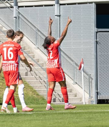 SOCCER - Freiburg vs Derby, test match IMST,AUSTRIA,24.JUL.26 - SOCCER - 1. DFL, 1. Deutsche Bundesliga, EFL Championship, SC Freiburg vs Derby County FC, test match. Image shows rejoicing of Cyriaque Irie (Freiburg).  GEPAxpictures xMichaelxKristen