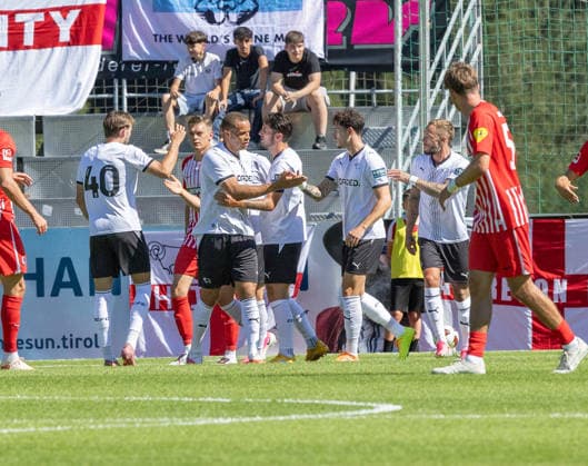 SOCCER - Freiburg vs Derby, test match IMST,AUSTRIA,24.JUL.26 - SOCCER - 1. DFL, 1. Deutsche Bundesliga, EFL Championship, SC Freiburg vs Derby County FC, test match. Image shows rejoicing of Derby County.  GEPAxpictures xMichaelxKristen
