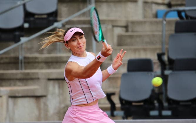 MSC Hamburg Ladies Open WTA, Tennis Damen 250) am Rothenbaum: Paula Badosa (Spanien) im Viertelfinale. *** MSC Hamburg Ladies Open WTA 250 at Rothenbaum: Paula Badosa of Spain Advances to the Quarterfinals