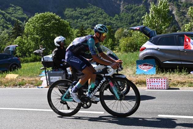 Tour de France 2026 Stage 19 ALPE D HUEZ, FRANCE - JULY 24 : Tiberi Antonio (ITA) of Bahrain - Victorious during stage 19 of the 113rd edition of Tour de France an UCI World Tour 2.UWT cycling road race stage for Men Elite of 128 km with start in Gap and finish in Alpe d Huez on July 24, 2026 in Alpe d Huez, France, 24 07 2026 ( Motordriver Kurt Vandenborre - Alpe d Huez France  Copyright: xGvgx