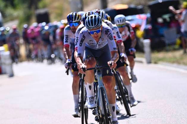 Tour de France 2026 Stage 19 ALPE D HUEZ, FRANCE - JULY 24 : rider of team Pinarello Q36.5 Pro Cycling Team during stage 19 of the 113rd edition of Tour de France an UCI World Tour 2.UWT cycling road race stage for Men Elite of 128 km with start in Gap and finish in Alpe d Huez on July 24, 2026 in Alpe d Huez, France, 24 07 2026 ( Motordriver Kurt Vandenborre - Alpe d Huez France  Copyright: xGvgx