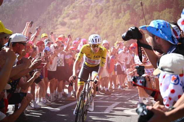 Tour de France 2026 Stage 19 ALPE D HUEZ, FRANCE - JULY 24 : Pogacar Tadej (SLO) of UAE Team Emirates - XRG during stage 19 of the 113rd edition of Tour de France an UCI World Tour 2.UWT cycling road race stage for Men Elite of 128 km with start in Gap and finish in Alpe d Huez on July 24, 2026 in Alpe d Huez, France, 24 07 2026 ( Motordriver Kurt Vandenborre - Alpe d Huez France  Copyright: xGvgx