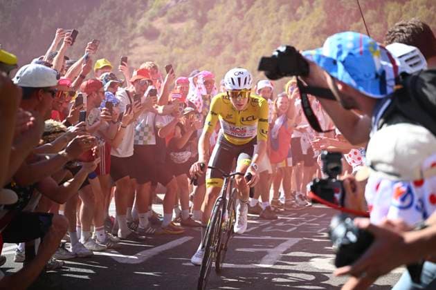 Tour de France 2026 Stage 19 ALPE D HUEZ, FRANCE - JULY 24 : Pogacar Tadej (SLO) of UAE Team Emirates - XRG during stage 19 of the 113rd edition of Tour de France an UCI World Tour 2.UWT cycling road race stage for Men Elite of 128 km with start in Gap and finish in Alpe d Huez on July 24, 2026 in Alpe d Huez, France, 24 07 2026 ( Motordriver Kurt Vandenborre - Alpe d Huez France  Copyright: xGvgx