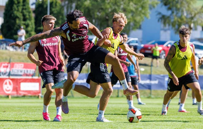 24.07.2026 - Fussball - 2. Fussball-Bundesliga - Saison 2026 2027 - 1. FC Nürnberg FCN Club - Trainingslager Sommer Sommertrainingslager Gais - Bruneck - Südtirol - Zink DaMa - xdaxmax - Adriano Grimaldi (39, 1. FC Nürnberg FCN ) Tim Janisch (32, 1. FC Nürnberg FCN ) *** July 24, 2026 Soccer 2 Soccer Bundesliga 2026–2027 Season 1 FC Nuremberg (FCN) Club Summer Training Camp Summer Training Camp in Gais, Brunico, South Tyrol Zink DaMa xdaxmax Adriano Grimaldi 39, 1 FC Nuremberg FCN Tim Janisch 32, 1 FC Nuremberg FCN