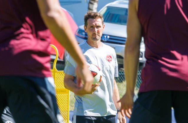 24.07.2026 - Fussball - 2. Fussball-Bundesliga - Saison 2026 2027 - 1. FC Nürnberg FCN Club - Trainingslager Sommer Sommertrainingslager Gais - Bruneck - Südtirol - Zink DaMa - xdaxmax - Miroslav Miro Klose ( Trainer 1. FC Nürnberg FCN ) beobachtet Training *** July 24, 2026 Soccer 2 Soccer Bundesliga 2026–2027 Season 1. FC Nürnberg (FCN) Club Summer Training Camp Summer Training Camp in Gais, Brunico, South Tyrol Zink DaMa xdaxmax Miroslav Miro Klose, Coach of 1. FC Nürnberg FCN watches training