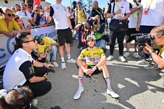 Tour de France 2026 Stage 19 ALPE D HUEZ, FRANCE - JULY 24 : Pogacar Tadej (SLO) of UAE Team Emirates - XRG celebrates the victory after stage 19 of the 113rd edition of Tour de France an UCI World Tour 2.UWT cycling road race stage for Men Elite of 128 km with start in Gap and finish in Alpe d Huez on July 24, 2026 in Alpe d Huez, France, 24 07 2026 Alpe d Huez France  Copyright: xPetexGodingx