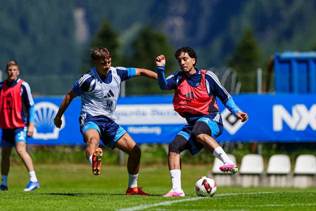 Mads Bröcker (Hamburger SV, 47), Bilal Nadir (Hamburger SV, 04) AUT, Training Hamburger SV, Fussball, 1. Bundesliga, Saison 2026 2027, 24.07.2026 AUT, Training Hamburger SV, Fussball, 1. Bundesliga, Saison 2026 2027, 24.07.2026 Oberlängenfeld *** Mads Bröcker, Hamburger SV, 47, Bilal Nadir, Hamburger SV, 04 AUT, Hamburger SV practice, soccer, Bundesliga 1, 2026–2027 season, July 24, 2026 (AUT), Hamburger SV training, soccer, Bundesliga 1, 2026–2027 season, July 24, 2026, Oberlängenfeld Copyright: xEibner-Pressefoto MarcelxvonxFehrnx EP_MFN