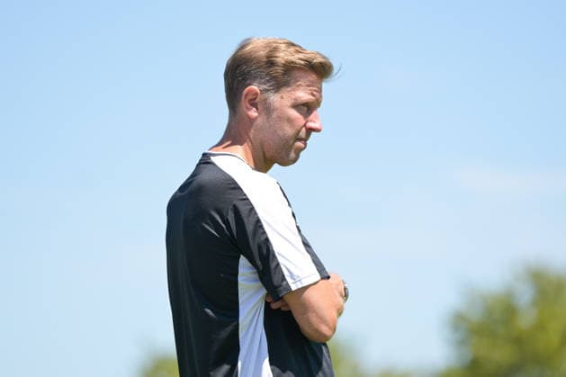 24.07.2026, Bad Wörishofen, Deutschland. 2. Bundesliga: Der SV Darmstadt 98 absolviert das Abschlusstraining im Sommertrainingslager vor dem Testspiel. Cheftrainer Florian Kohfeldt (SV Darmstadt 98) *** July 24, 2026, Bad Wörishofen, Germany, 2. Bundesliga: SV Darmstadt 98 completes its final training session at summer training camp ahead of the exhibition match. Head Coach Florian Kohfeldt, SV Darmstadt 98