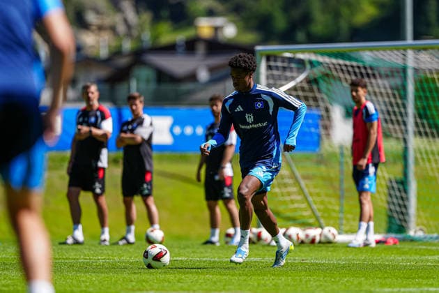 Warmed Omari (Hamburger SV, 17) AUT, Training Hamburger SV, Fussball, 1. Bundesliga, Saison 2026 2027, 24.07.2026 AUT, Training Hamburger SV, Fussball, 1. Bundesliga, Saison 2026 2027, 24.07.2026 Oberlängenfeld *** Warmed Omari, Hamburger SV, July 17, 2026, Hamburger SV Training, Soccer, Bundesliga 1, 2026–2027 Season, July 24, 2026, Hamburger SV Training, Soccer, Bundesliga 1, 2026–2027 Season, July 24, 2026, Oberlängenfeld Copyright: xEibner-Pressefoto MarcelxvonxFehrnx EP_MFN