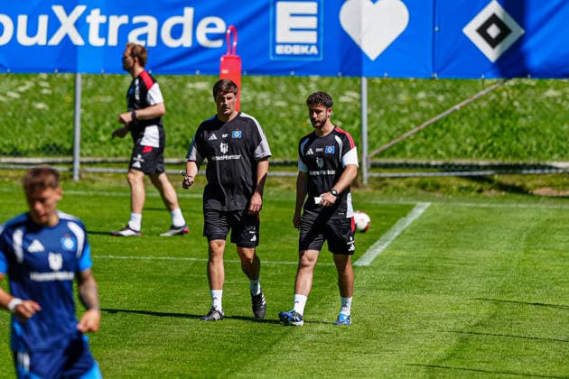 Merlin Polzin (Hamburger SV, Trainer), Basil More-Chevalier (Hamburger SV, Performance Trainer) AUT, Training Hamburger SV, Fussball, 1. Bundesliga, Saison 2026 2027, 24.07.2026 AUT, Training Hamburger SV, Fussball, 1. Bundesliga, Saison 2026 2027, 24.07.2026 Oberlängenfeld *** Merlin Polzin, Hamburger SV, Coach; Basil More Chevalier, Hamburger SV, Performance Coach (AUT); Hamburger SV Training, Soccer, Bundesliga 1, 2026–2027 Season, July 24, 2026, Austria, Training, Hamburger SV, Soccer, Bundesliga 1, 2026–2027 Season, July 24, 2026, Oberlängenfeld Copyright: xEibner-Pressefoto MarcelxvonxFehrnx EP_MFN