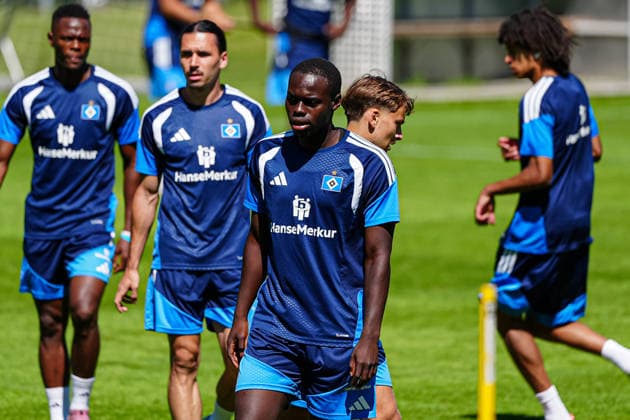 Kofi Amoako (Hamburger SV, 22) AUT, Training Hamburger SV, Fussball, 1. Bundesliga, Saison 2026 2027, 24.07.2026 AUT, Training Hamburger SV, Fussball, 1. Bundesliga, Saison 2026 2027, 24.07.2026 Oberlängenfeld *** Kofi Amoako, Hamburger SV, July 22, Training, Hamburger SV, Soccer, Bundesliga 1, 2026–2027 Season, July 24, 2026, AUT, Hamburger SV training, soccer, Bundesliga 1, 2026–2027 season, July 24, 2026, Oberlängenfeld Copyright: xEibner-Pressefoto MarcelxvonxFehrnx EP_MFN
