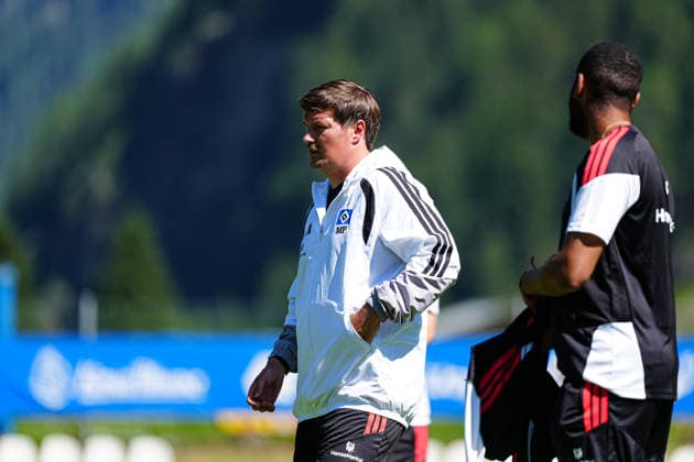 Merlin Polzin (Hamburger SV, Trainer) AUT, Training Hamburger SV, Fussball, 1. Bundesliga, Saison 2026 2027, 24.07.2026 AUT, Training Hamburger SV, Fussball, 1. Bundesliga, Saison 2026 2027, 24.07.2026 Oberlängenfeld *** Merlin Polzin, Hamburger SV, Coach (AUT), Hamburger SV Training, Soccer, Bundesliga 1, 2026–2027 Season, July 24, 2026 (AUT), Hamburger SV Training, Soccer, Bundesliga 1, 2026–2027 Season, July 24, 2026, Oberlängenfeld Copyright: xEibner-Pressefoto MarcelxvonxFehrnx EP_MFN