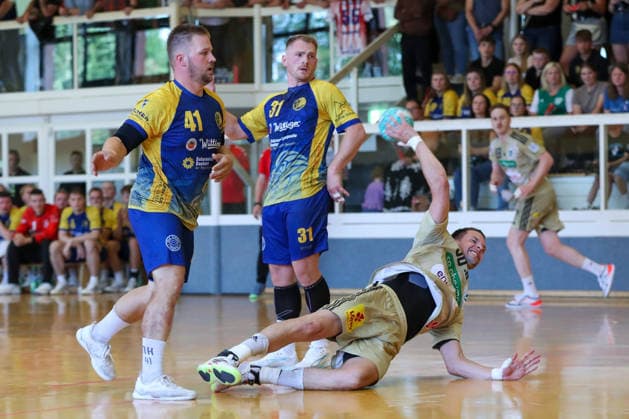 24.07.2026 ,xgox, Handball - Testspiel VfL Wittingen - TSV Hannover-Burgdorf emspor, v.l. Hannes Feise (Hannover, 56) wirft Tor, Torschuetze, erzielt Tor, Treffer, scores the goal Wittingen *** July 24, 2026, xgox, Handball Exhibition Match: VfL Wittingen vs. TSV Hannover Burgdorf, emspor, from left: Hannes Feise (Hannover), 56, takes a shot, goal scorer, scores a goal, Wittingen