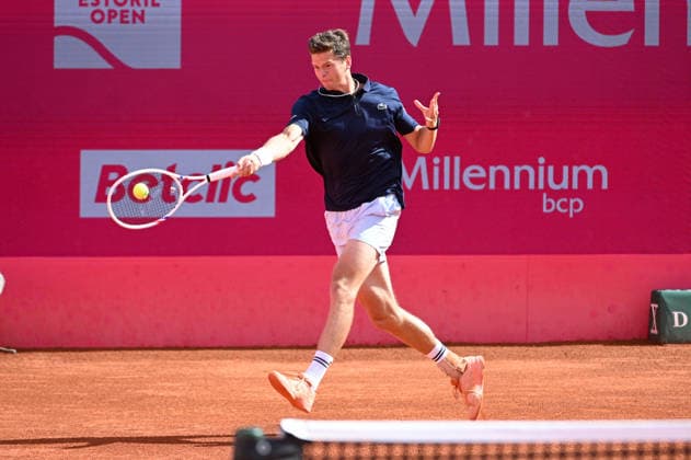 July 24, 2026, Lisbon, Lisbon, Portugal: ALEXANDER BLOCKX in action during the Quarter-finals at the Millennium Estoril Open ATP, Tennis Herren tennis tournament at Clube de Tenis do Estoril. Millennium Estoril Open 2026  - ZUMAr238 20260724_zip_r238_046 Copyright: xRicardoxRochax